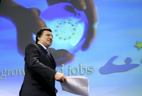 Παχυλούς μισθούς συνεχίζουν να λαμβάνουν από την Κομισιόν πρώην επίτροποι