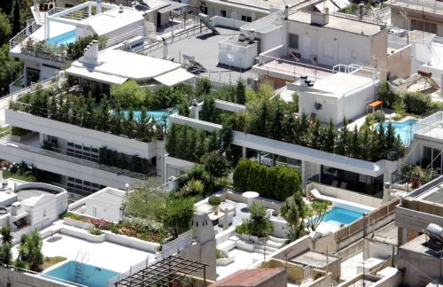 Εκατοντάδες παράνομες πισίνες και «επαγγελματικά» σκάφη αναψυχής στα δίχτυα του ΣΔΟΕ