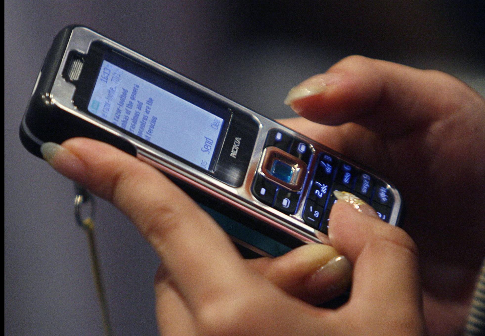 Αυστηρότεροι κανόνες για τις υπηρεσίες που χρεώνονται με SMS