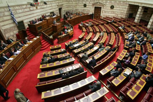 Η Βουλή υιοθετεί όλα τα παιδιά πιλότων που χάθηκαν την ώρα του καθήκοντος