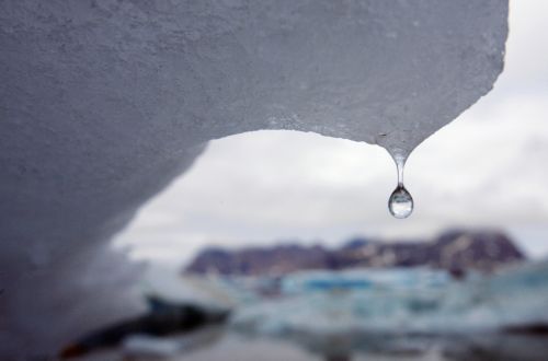 «Υπερβολικές» οι εκτιμήσεις για την απώλεια πάγου σε Ανταρκτική και Γροιλανδία