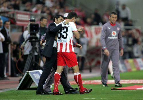 Νέο ξεκίνημα σε γεμάτο γήπεδο ψάχνουν στον Ολυμπιακό