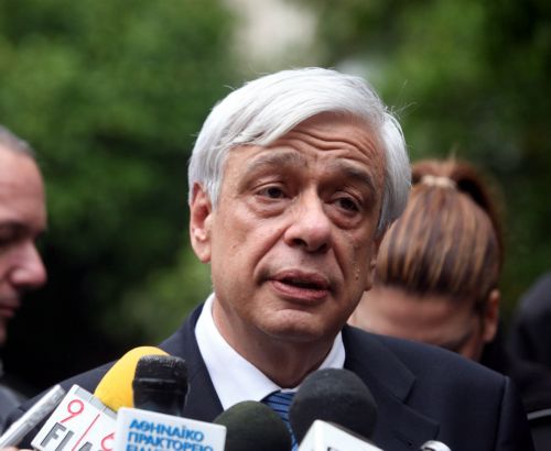 Πράξη πολιτικής σκοπιμότητας η κλήτευση Καραμανλή στην Προανακριτική, λέει ο Πρ.Παυλόπουλος