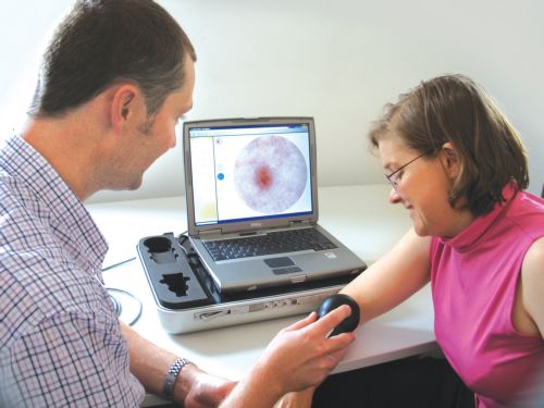 Πειραματικά φάρμακα δίνουν εντυπωσιακά αποτελέσματα κατά του μελανώματος