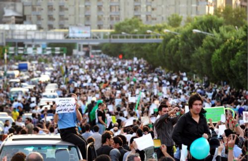 Οριστική διάλυση δύο κομμάτων της αντιπολίτευσης αποφάσισε δικαστήριο στο Ιράν