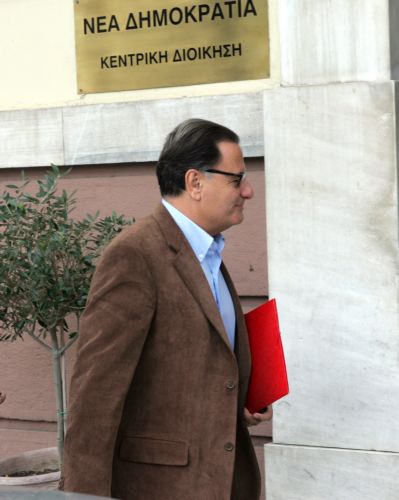 Οι κορυφαίοι «γύρισαν τις πλάτες», σχολιάζει η ΝΔ τις υποψηφιότητες του ΠΑΣΟΚ