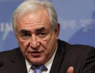 Εγκρίνεται από το ΔΝΤ η εκταμίευση της δεύτερης δόσης του πακέτου στήριξης