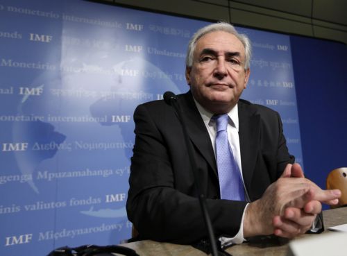 Απολύσεις 74.000 δημοσίων υπαλλήλων στη Ρουμανία έως το τέλος του 2010 κατ’ εντολή ΔΝΤ