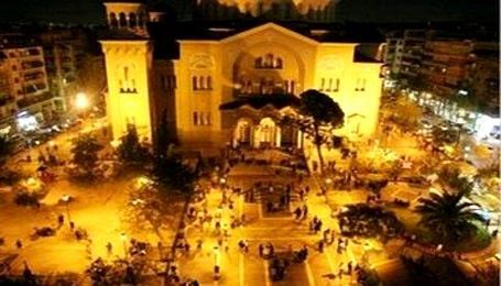 Νέα επεισόδια με τραυματίες και μολότοφ στον Άγιο Παντελεήμονα