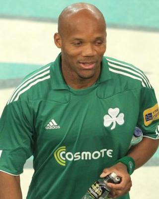 Στόχος του Μπουμσόνγκ το πρωτάθλημα και οι «16»