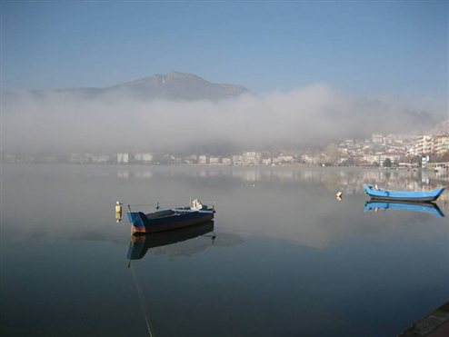 Λίμνη Καστοριάς: Συνεχίζεται η διαμαρτυρία κατοίκων για την δυσοσμία