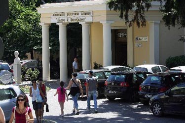 Καθεστώς το «φακελάκι» στα δημόσια μαιευτήρια