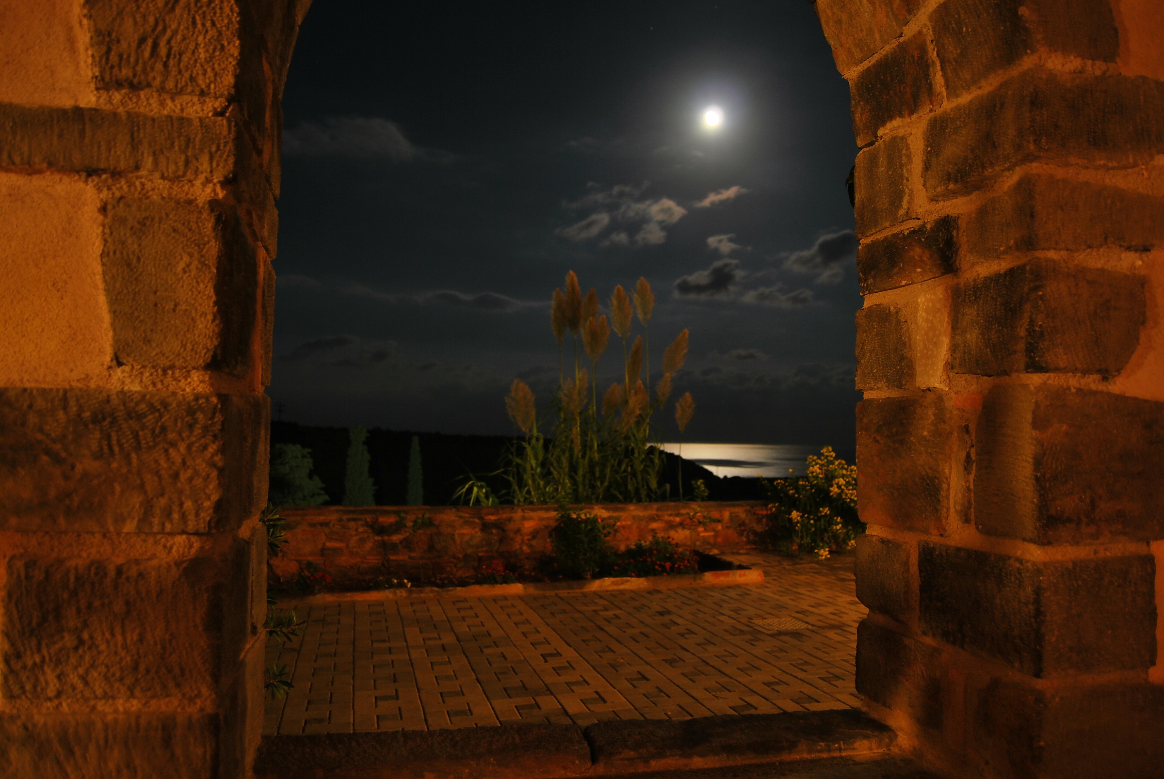 Η πρώτη αστροβραδιά στο αρχοντικό της Μονεμβασιάς Kinsterna την Τετάρτη 30 Ιουλίου