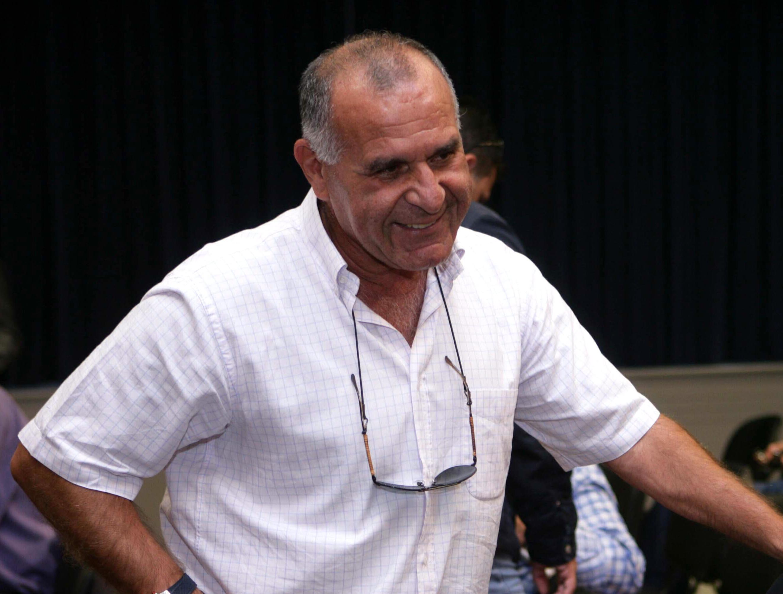 Ο Κωνσταντίνου «σήκωσε τα μανίκια» στην ΚΑΕ Αμαρουσίου