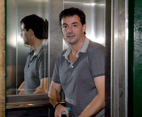 Ο Ολυμπιακός εγκωμιάζει και στηρίζει τον Βασσάρα