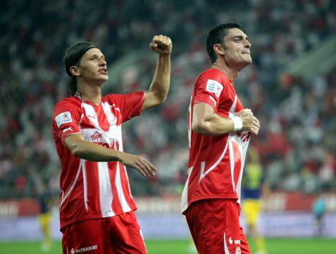 Χωρίς Πάντελιτς, αλλά με Ριέρα και «Φέτφα» ο Ολυμπιακός