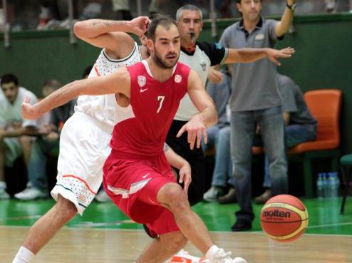 Ο Σπανούλης «καθάρισε» την Εφές στην παράταση και ο Ολυμπιακός 77-75