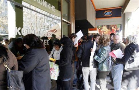 Ιατραφαρμακευτική κάλυψη για όλους τους ανέργους, πέραν της διετίας, προωθεί το υπουργείο Εργασίας