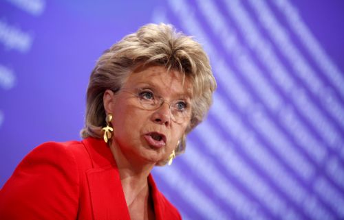 Υπέρ των ευέλικτων ρυθμίσεων του χρόνου εργασίας τάσσεται η Κομισιόν