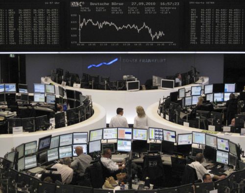 Πτωτικές τάσεις στο Χρηματιστήριο με το βλέμμα στις τράπεζες