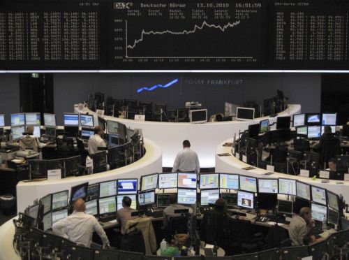 Ισχυρή άνοδος στους δείκτες των χρηματιστηρίων Ευρώπης και Γουόλ Στριτ την Τετάρτη