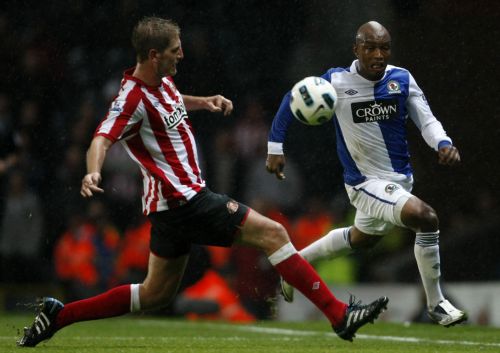 Μοιρασιά υπό βροχή για Μπλάκμπερν και Σάντερλαντ