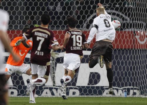 Εκπλήξη από τη Ζανκτ Πάουλι, 1-0 στο Ανόβερο