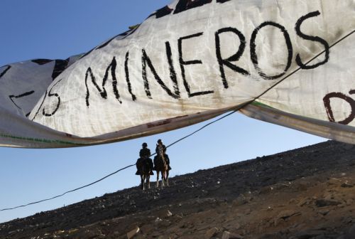 Διακοπές στα ελληνικά νησιά περιμένουν τους 33 παγιδευμένους μεταλλωρύχους της Χιλής