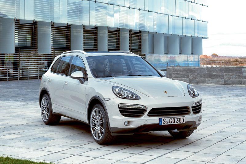 Porsche: Μιας υβριδικής μύριες έπονται