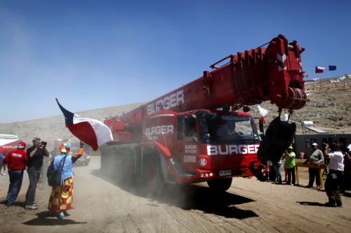 Στα 100 μέτρα πλησιάζει το γεωτρύπανο τους εγκλωβισμένους μεταλλωρύχους στη Χιλή