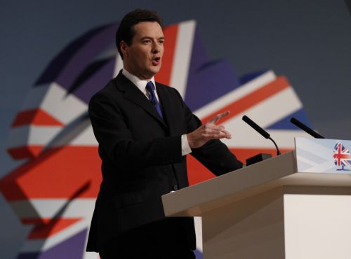 Διπλάσια από τις προβλέψεις η ανάπτυξη της βρετανικής οικονομίας στο γ΄ τρίμηνο