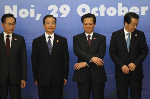 Δεν θα συναντηθούν τελικά οι πρωθυπουργοί Κίνας-Ιαπωνίας