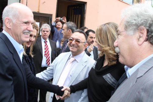 Στην Κέρκυρα ο Γιώργος Παπανδρέου, τη Δευτέρα στο νησί ο Αντώνης Σαμαράς