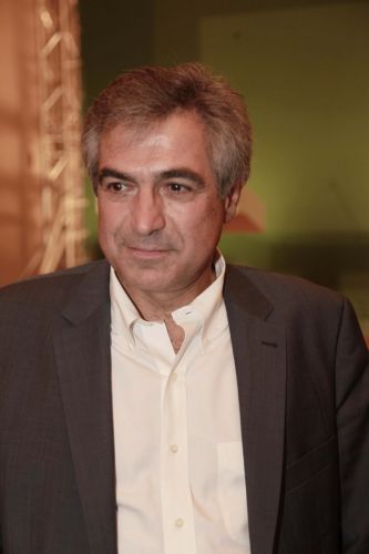 «Νίκη σε τουλάχιστον οκτώ από τις 13 περιφέρειες» θέτει ως στόχο το ΠΑΣΟΚ