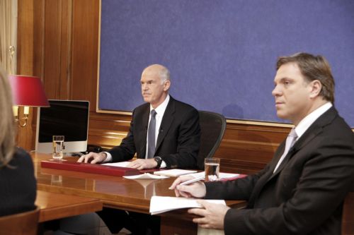 Κανένας εκβιασμός στο δίλημμα Παπανδρέου, λέει ο κυβερνητικός εκπρόσωπος