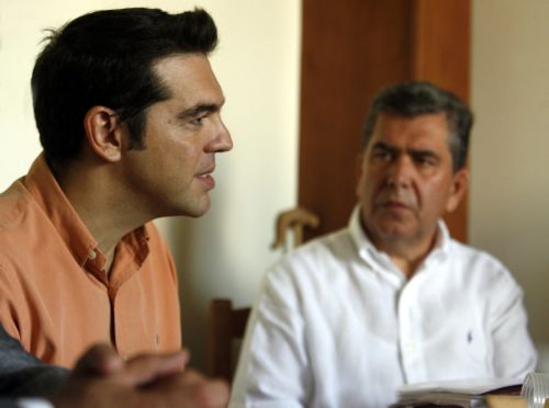 Επίθεση Τσίπρα στον πρωθυπουργό για προεκλογικές «αόριστες παροχές»