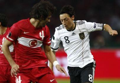 Αποχώρησε από την προπόνηση της Γερμανίας ο Οζίλ