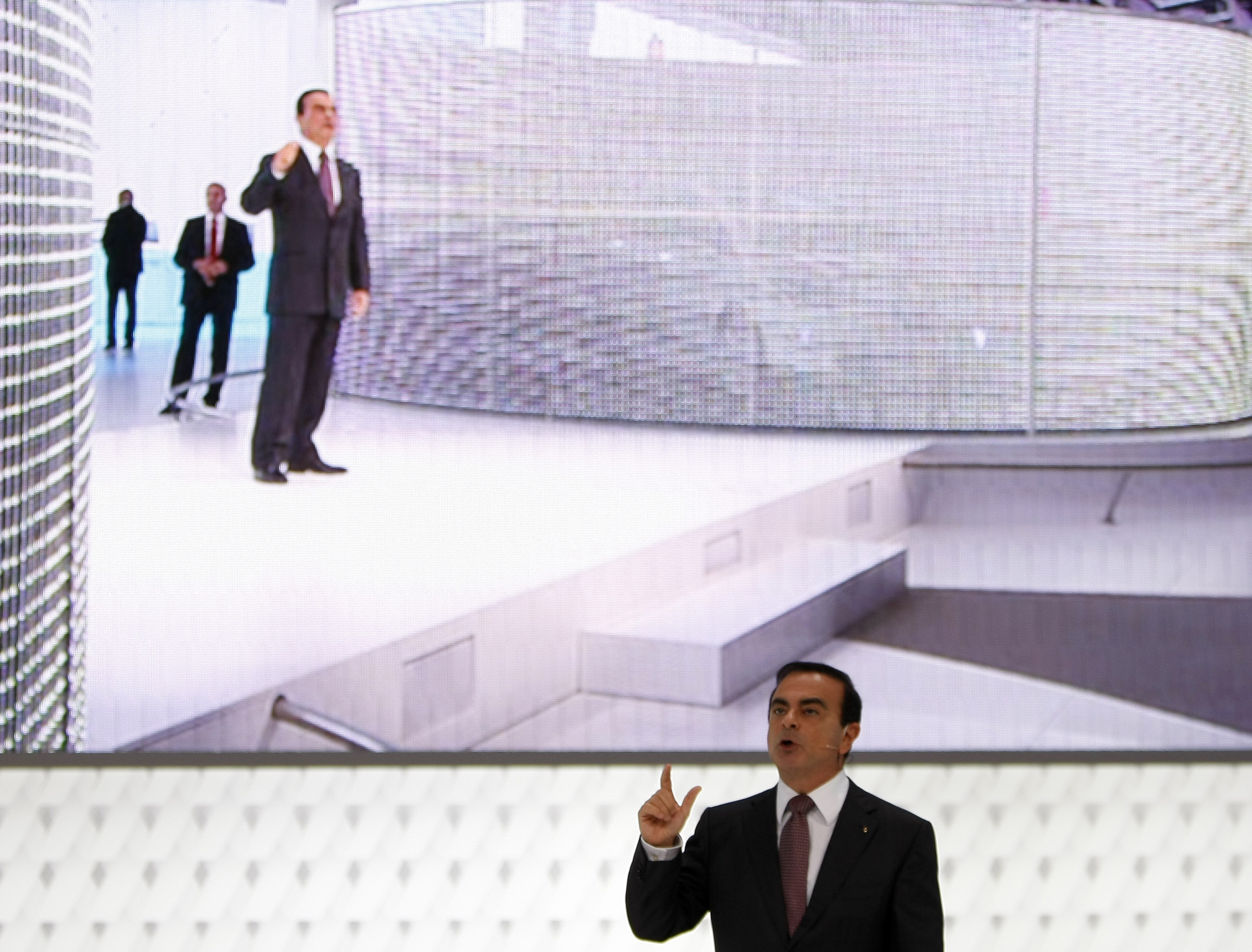 Διεύρυνση της συνεργασίας με την Daimler στα σχέδια των Renault-Nissan