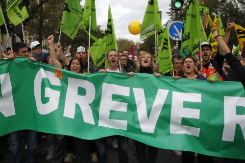 Στους δρόμους και πάλι οι Γάλλοι εργαζόμενοι κατά των αλλαγών στο ασφαλιστικό