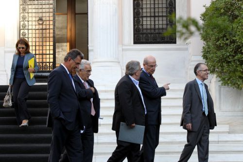 Η μόνη αποτελεσματική απάντηση στην ανεργία η ανάπτυξη, τονίζουν οι κοινωνικοί φορείς