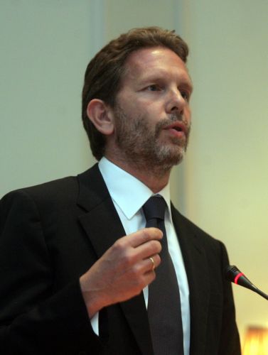 Εγκαινιάστηκε από τον Π.Γερουλάνο η έκθεση «Δημοκρατία και Μάχη του Μαραθώνα»