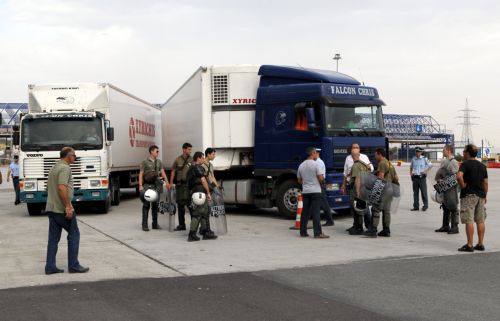 Αποχωρούν από τα μπλόκα οι περισσότεροι μεταφορείς, διαφωνεί η επιτροπή αγώνα