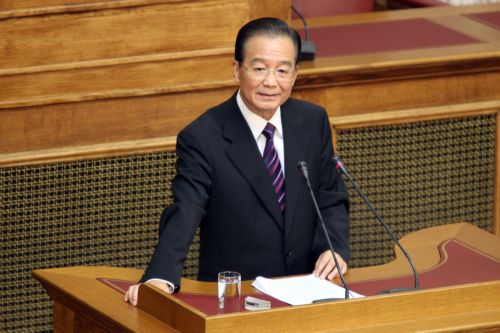 Η Ελλάδα αρχίζει να βγαίνει από την κρίση, εκτιμά ο Γουέν Τζιαμπάο