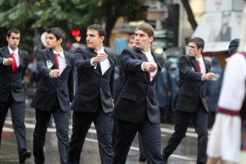 Υπό βροχή η μαθητική παρέλαση στη Θεσσαλονίκη για την 28η Οκτωβρίου