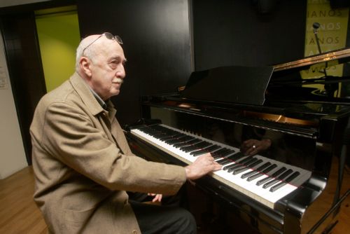 Masterclass στην Αθήνα έδωσε ο σκηνοθέτης Οτάρ Ιοσελιάνι