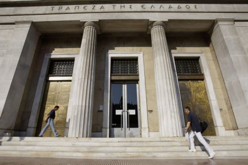 Δεν υπάρχει περιθώριο για νέα αύξηση φόρων, τονίζει η Τράπεζα της Ελλάδος
