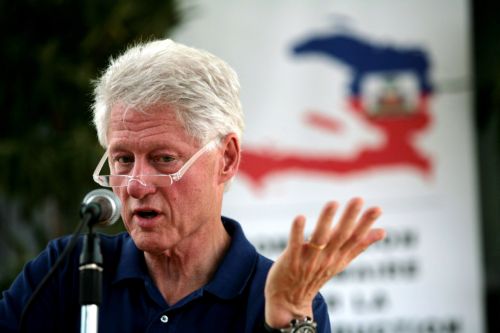 Ο Κλίντον είχε χάσει τους κωδικούς εκτόξευσης πυραύλων, υποστηρίζει απόστρατος αξιωματικός