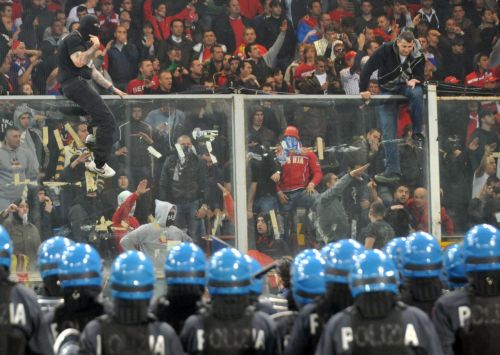 Σύλληψη 16 υπόπτων για τα επεισόδια στη Γένοβα