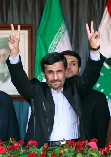 Ταξίδι στην… κόλαση στέλνει το Ισραήλ ο Μαχμούντ Αχμαντινετζάντ