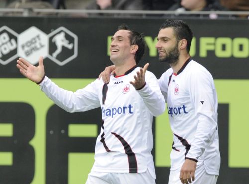 «Υπογραφή» Γκέκα με δύο γκολ στη νίκη της Άιντραχτ